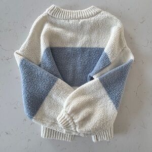 Women's Blue and White Sweater